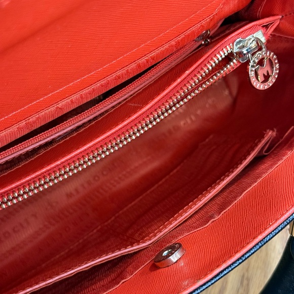 Metrocity Black Saffiano Leather Structured Satchel / Top Handle Bag – New - Picture 13 of 16